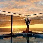 Palace Fernandes With Jacuzzi * Calheta (Madeira)