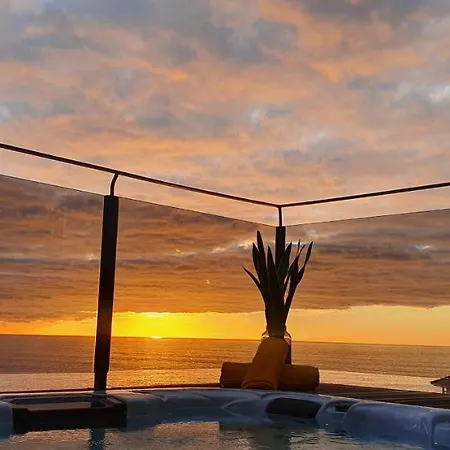 Palace Fernandes With Jacuzzi Calheta (Madeira)