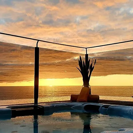 Palace Fernandes With Jacuzzi * Calheta (Madeira)