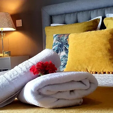 Palace Fernandes With Jacuzzi بيت للعطل