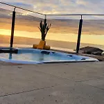 Palace Fernandes With Jacuzzi Calheta (Madeira)