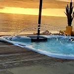 Palace Fernandes With Jacuzzi * Calheta (Madeira)