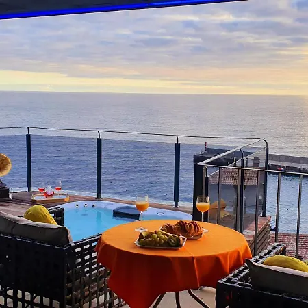 Palace Fernandes With Jacuzzi Holiday home Calheta (Madeira)