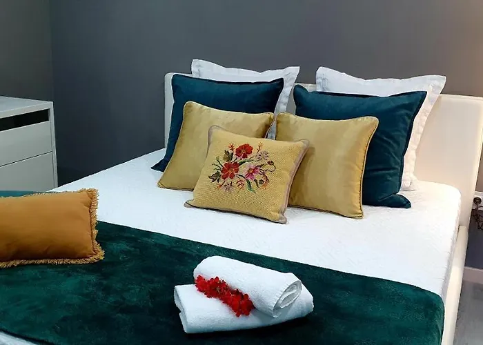 Casa de Férias Palace Fernandes With Jacuzzi