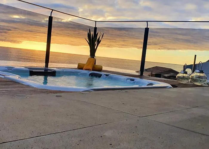 Palace Fernandes With Jacuzzi Calheta (Madeira)