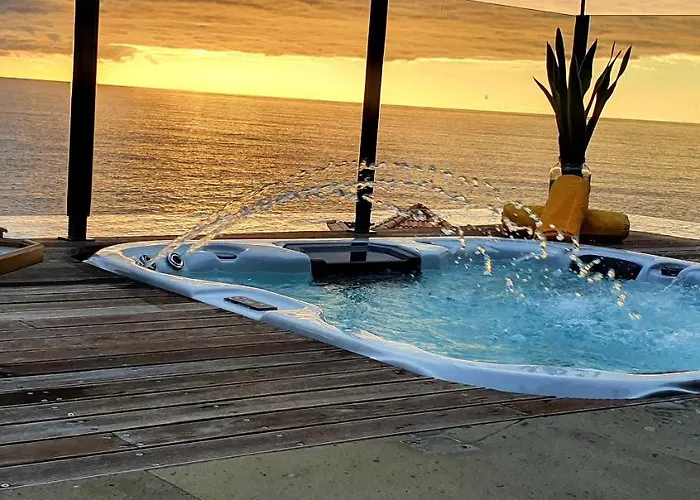 Palace Fernandes With Jacuzzi * Calheta (Madeira)